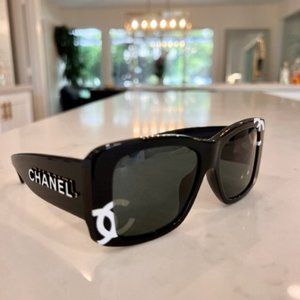 Chanel - Acetate CC Logo Square Sunglasses 71472A Black - NEW Condition